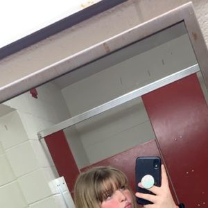 Meet your Posher, Ava